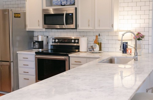 Buechel House | Southern Comfort with Best Location in the City
