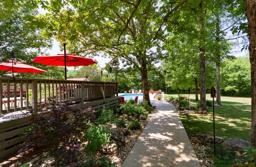 Lebanon Cottage | Southern Country "Cowboy" Hospitality at the Twin Oaks Guest Ranch Nashville TN