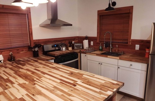 Lebanon Cabin | Southern Country "Cowboy" Hospitality at the Twin Oaks Guest Ranch Nashville TN