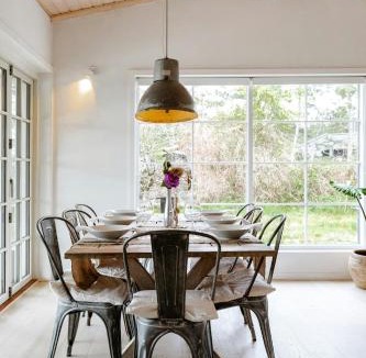 Lumsas House | Southern Feel In Refurbished Home By Shore