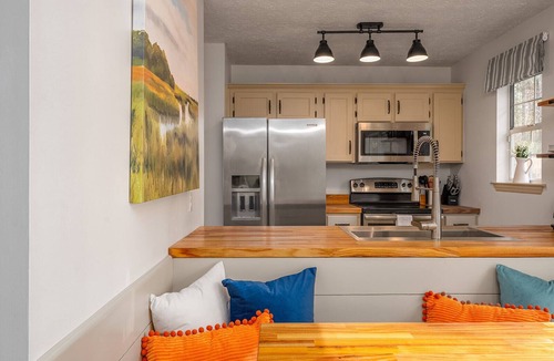 Richmond Hill House | Southern Getaway near Downtown Savannah & Tybee