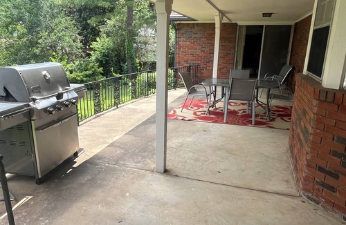 South Tulsa House | Southern Hills Home in Tulsa a Spacious 3+ BR Cozy, Golf, Hospital ORU