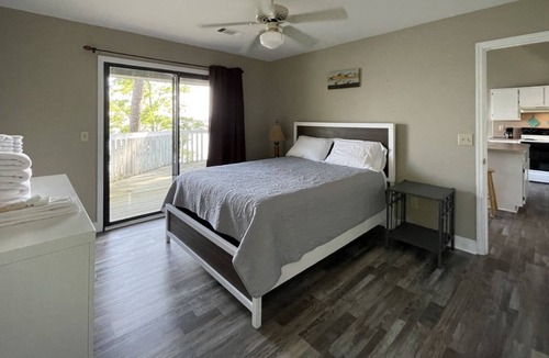 Chambers County Cabin | Southern Lakeside Cabin #15