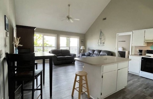 Chambers County Cabin | Southern Lakeside Cabin #15