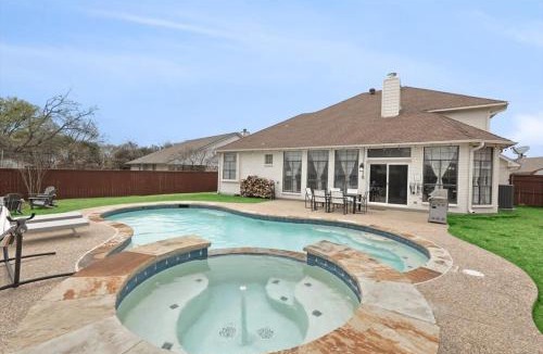Waxahachie House | Southern Living At Its Best - Pool BBQ Hammock