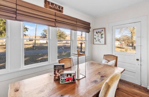 Mooringsport House | Southern Magnolia House with Porch Swing