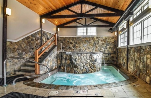 Lincoln Cabin | Southern mountain resort