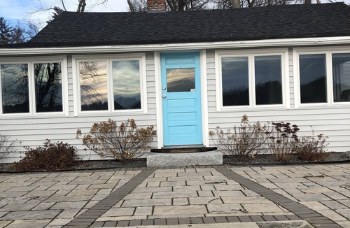 Hampstead Cottage | Southern New Hampshire lakefront