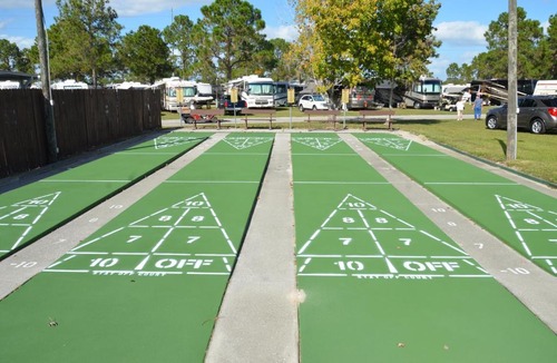 Eustis Resort | Southern Palms Park Model 4