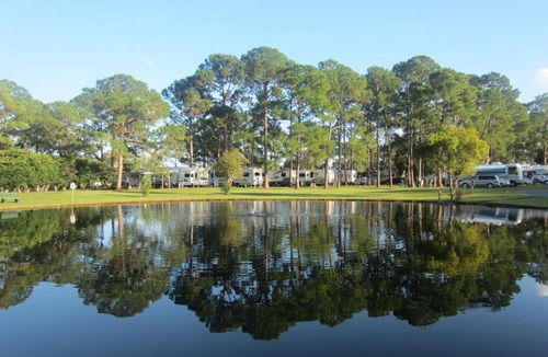 Eustis Resort | Southern Palms Park Model 7