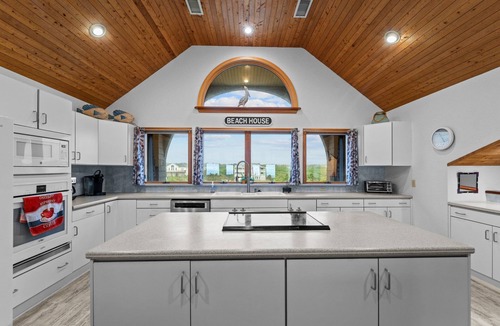 Southern Shores House | Southern Shores/OBX - Spectacular Oceanfront Setting- Primo Views-Pool/HotTub