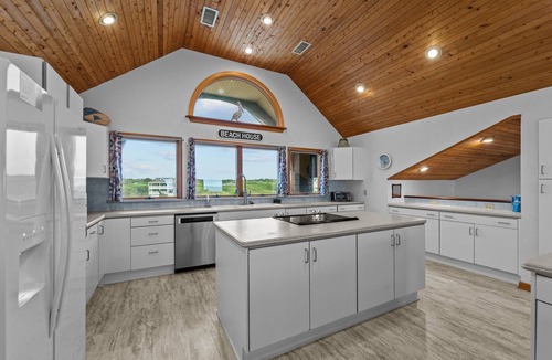 Southern Shores House | Southern Shores/OBX - Spectacular Oceanfront Setting- Primo Views-Pool/HotTub