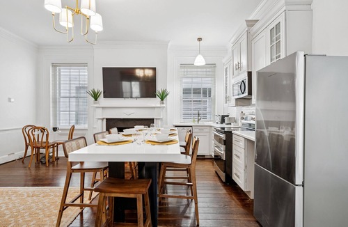 Charleston Historic District Apartment | Southern Sweetgrass the Heart of Charleston