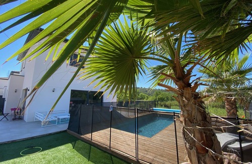 Grabels House | Southern vacation villa