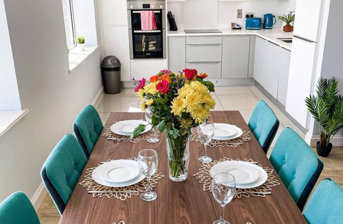 Montpelier Apartment | Southern View 2 | By My Getaways