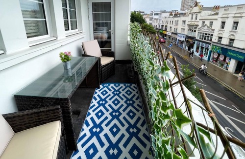 Montpelier Apartment | Southern View 3 | By My Getaways