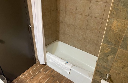 Bloomfield Hotel | Southfork Motel and Grill