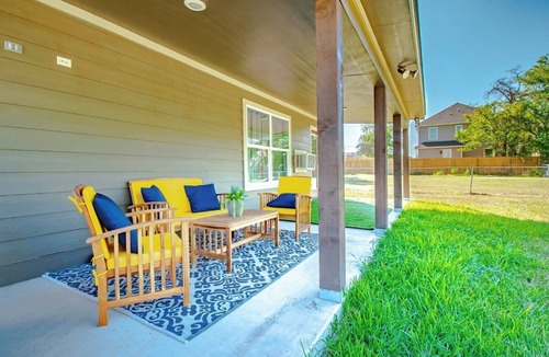 West Park House | Southgate: 800 Yards to Campus/Kyle Field