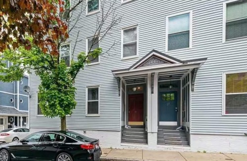 Columbus Park - Andrew Square Condo | Southie Condo - Near Subway - Bring Pets - Pool Table