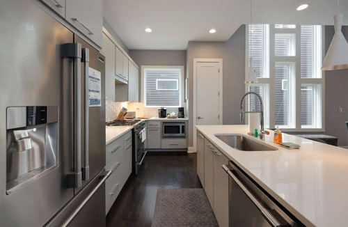 Edgehill Villa | Southside Extraordinaire - Walk To Gulch - Lux 4br