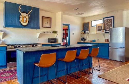 Fort Davis House | Southwest Escape in Fort Davis: Walk to Dining!
