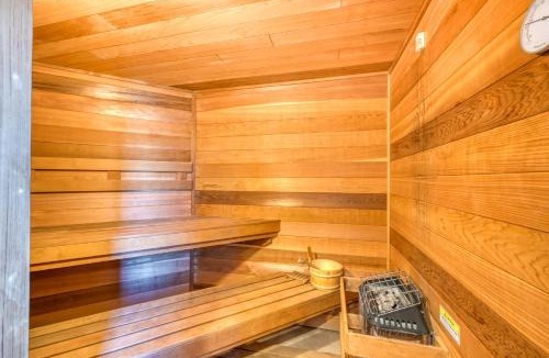 Ranchos De Taos House | Southwest Stunner