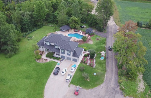 Delaware House | SOUTHWEST SUBURB PARADISE