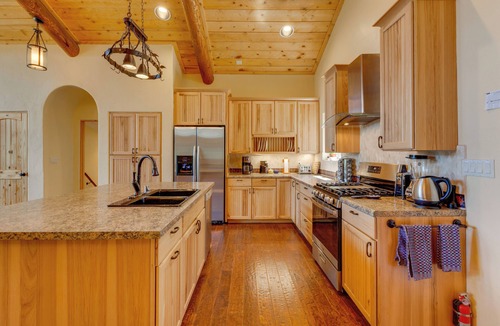 Angel Fire House | Southwestern Angel Fire Abode w/Game Room