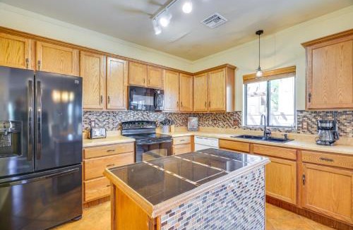 Limberlost House | Southwestern Chic! Tucson Retreat w/Private Patio