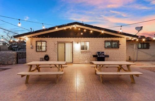 El Paso House | Southwestern Modern 4 Bedroom