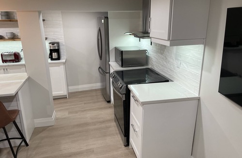 South End Apartment | Southy 1 Bdrm Lower South End Halifax walking distance to downtown/& Ocean