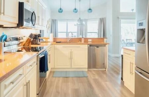 Crown Pointe House | Sovanita House Naples, FL