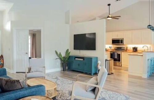 Crown Pointe House | Sovanita House Naples, FL