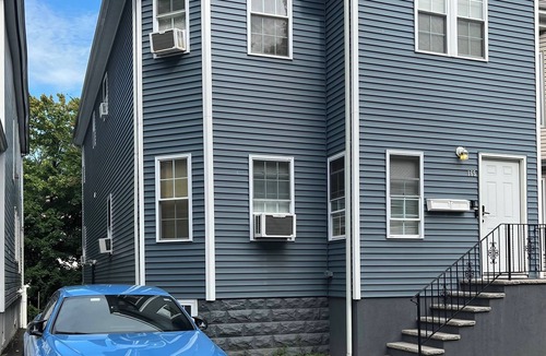 East Orange House | Sovereign Cottage-Parking , Self Check-in & Wifi