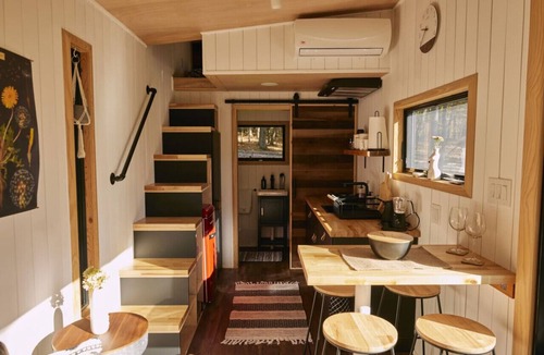 Cambridge House | Sowilo Retreat All-Inclusive Maple House