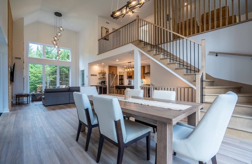 Lac-Swell Ski Chalet | Spa, Foosball, Pool table, Game Room | Le Kouzy