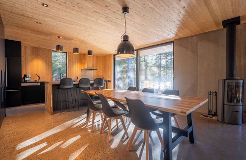 Saint-Alphonse-Rodriguez Ski Chalet | Spa and Escape by the Water | Loveshack