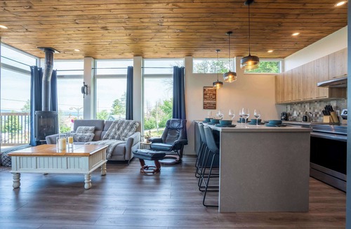 Saint-Gabriel Ski Chalet | Spa and Outdoor Activities | Le Nano