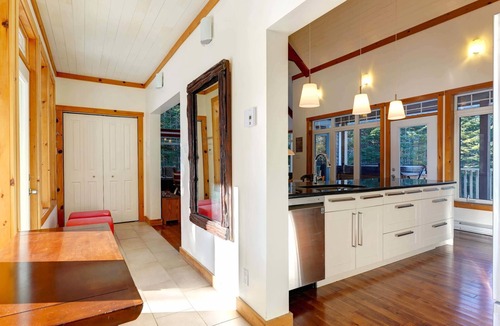 Saint-Didace House | Spa and Lakeside | La Luz del Dia