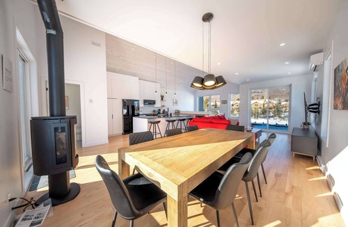 Beaupre Ski Chalet | Spa and Mountain View | World Cup