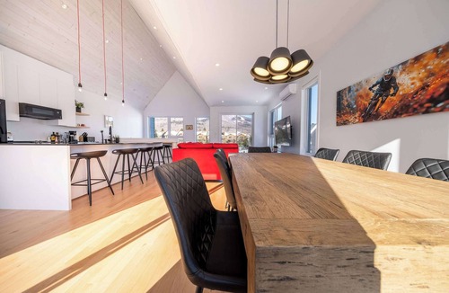 Beaupre Ski Chalet | Spa and Mountain View | World Cup