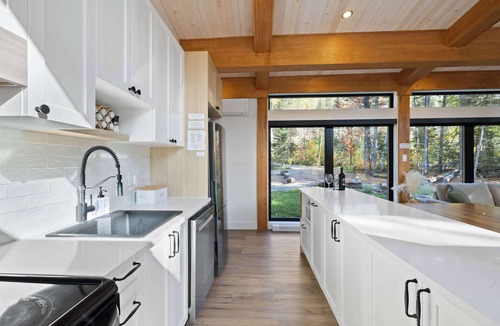 Saint Come Ski Chalet | Spa and Sauna - Riverside - Brand New | SKOV Chalets