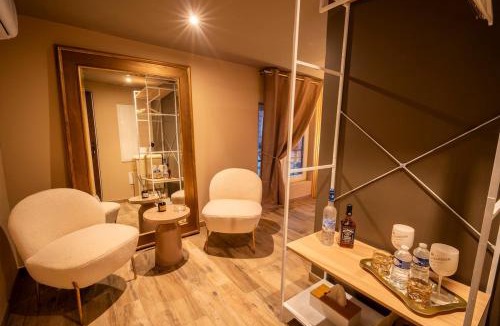 Berstett Apartment | Spa beige room