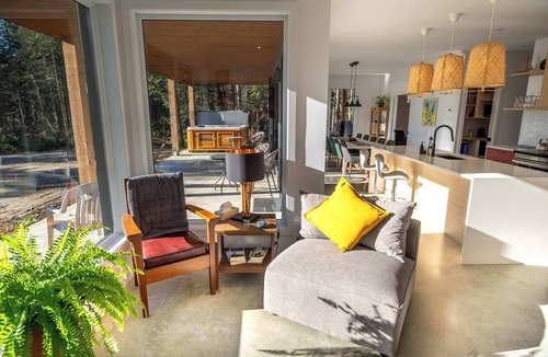 Saint-Gabriel-de-Valcartier Ski Chalet | Spa & River | Le Saint-Gabriel