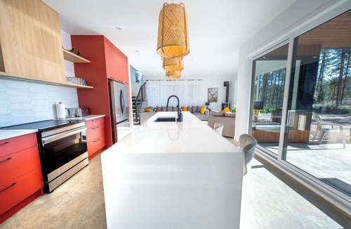 Saint-Gabriel-de-Valcartier Ski Chalet | Spa & River | Le Saint-Gabriel
