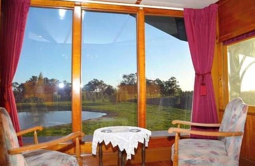 Roslynmead House | Spa Carriage Retreat