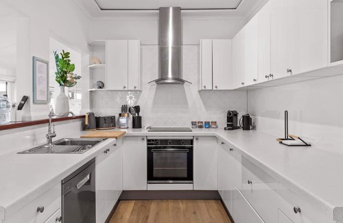 Budgewoi House | Spa & Chill Lodge Sum