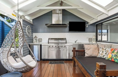 Budgewoi House | Spa & Chill Lodge Sum