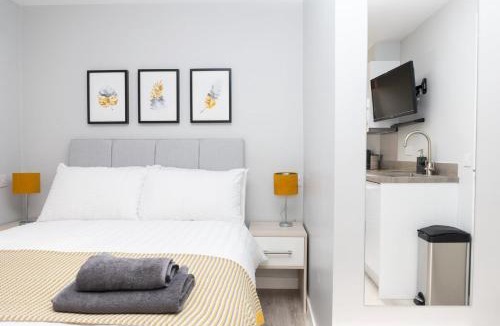 Cheltenham Apartment | Spa Court