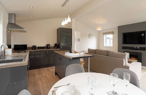 Raywell Ski Chalet | Spa Dreamaway (Pet Garden)